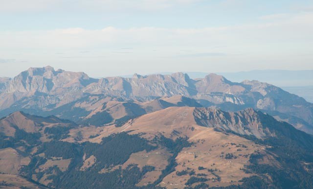 Le Grammont et les Cornettes de Bise depuis la tête de Chalin