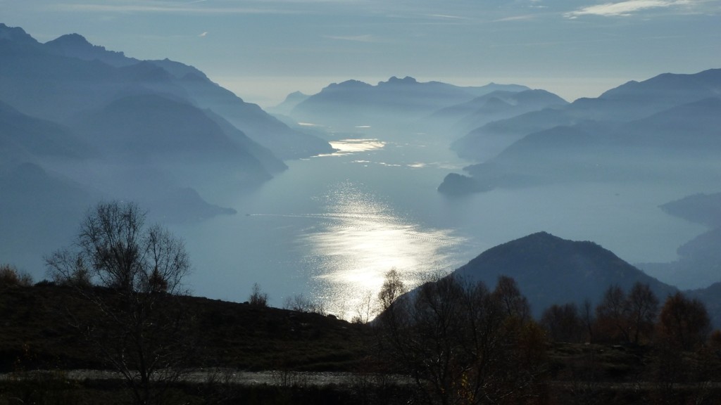 Riflessi sul lago
