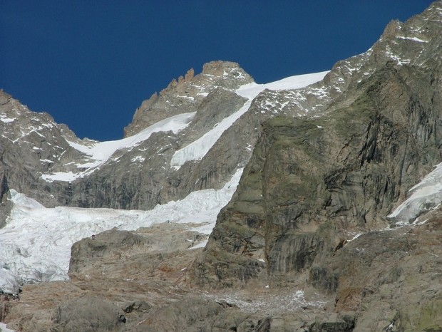 Bivouac Gervasutti, glacier de Fébrouze, aiguille de Leschaux