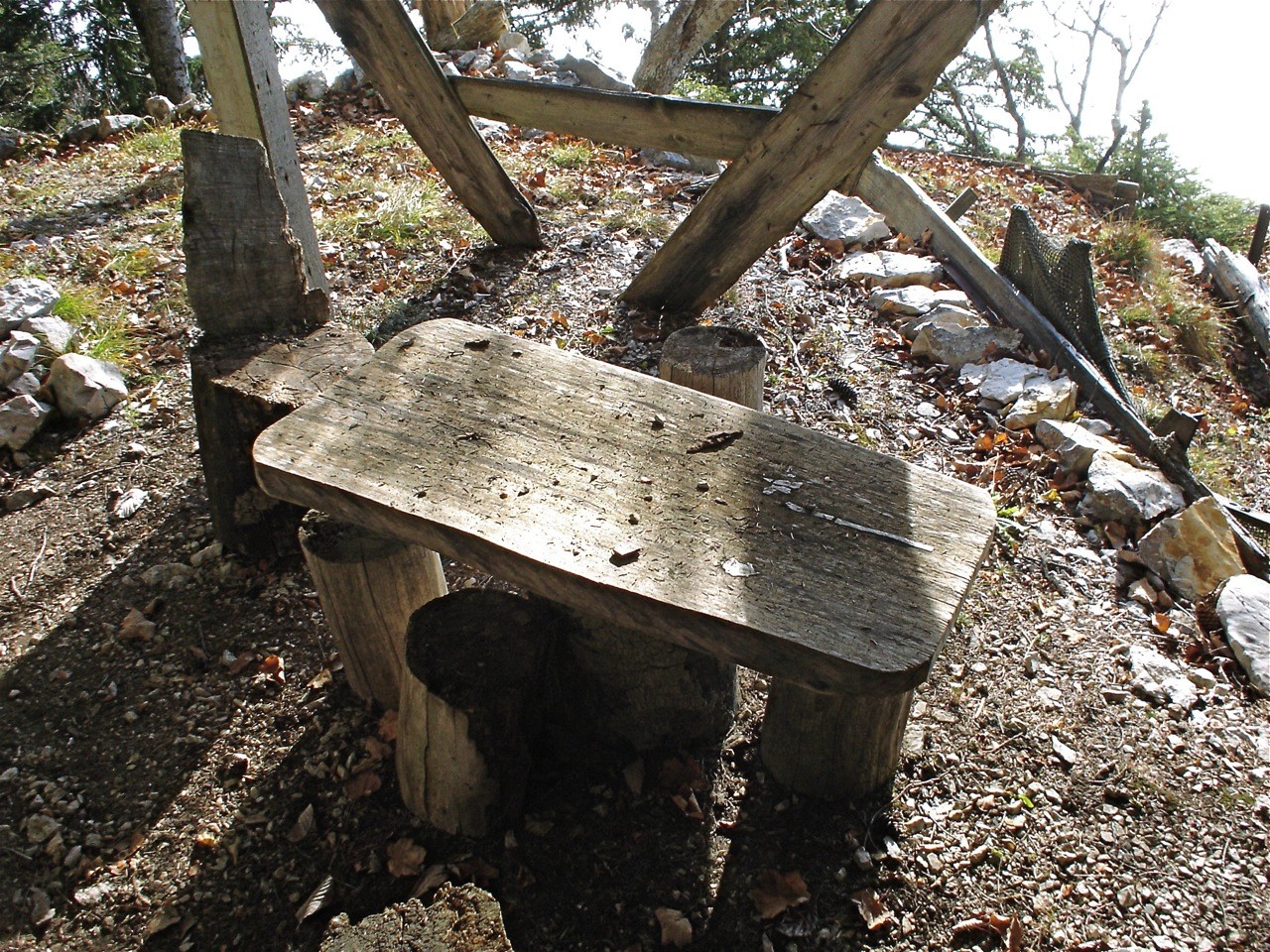 Bivouac du Petit coin de paradis: la table