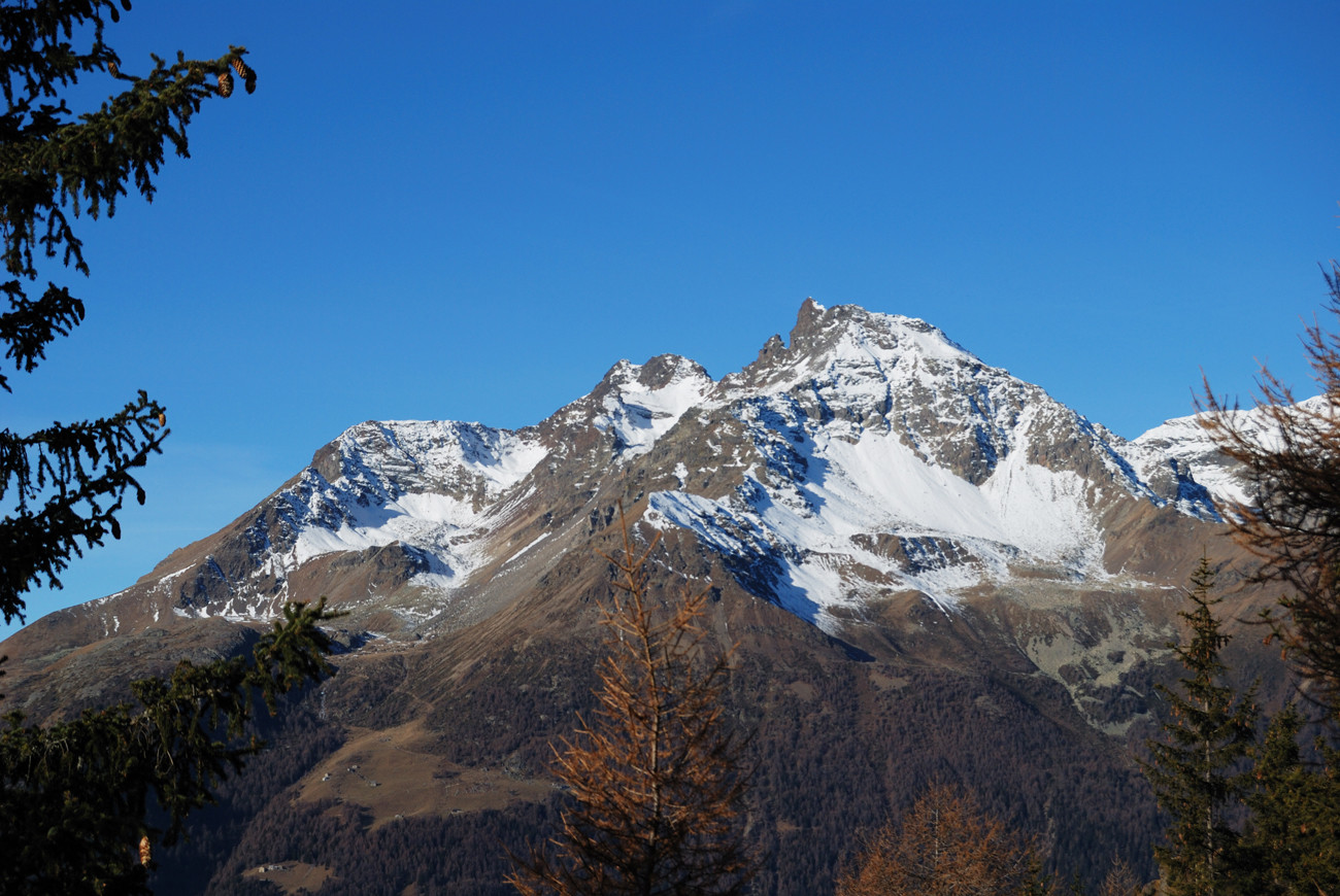 Le Cime di Redasco versante E, durante la salita al Corno di Boero