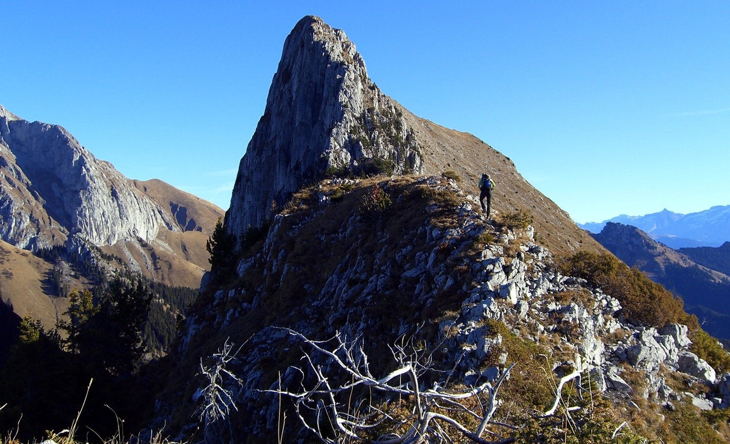 Mont Chauffé - Le début de l'arête est très roulant