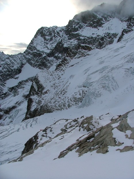 glacier de Fébrouze, le bivouac Gervasutti est en vue