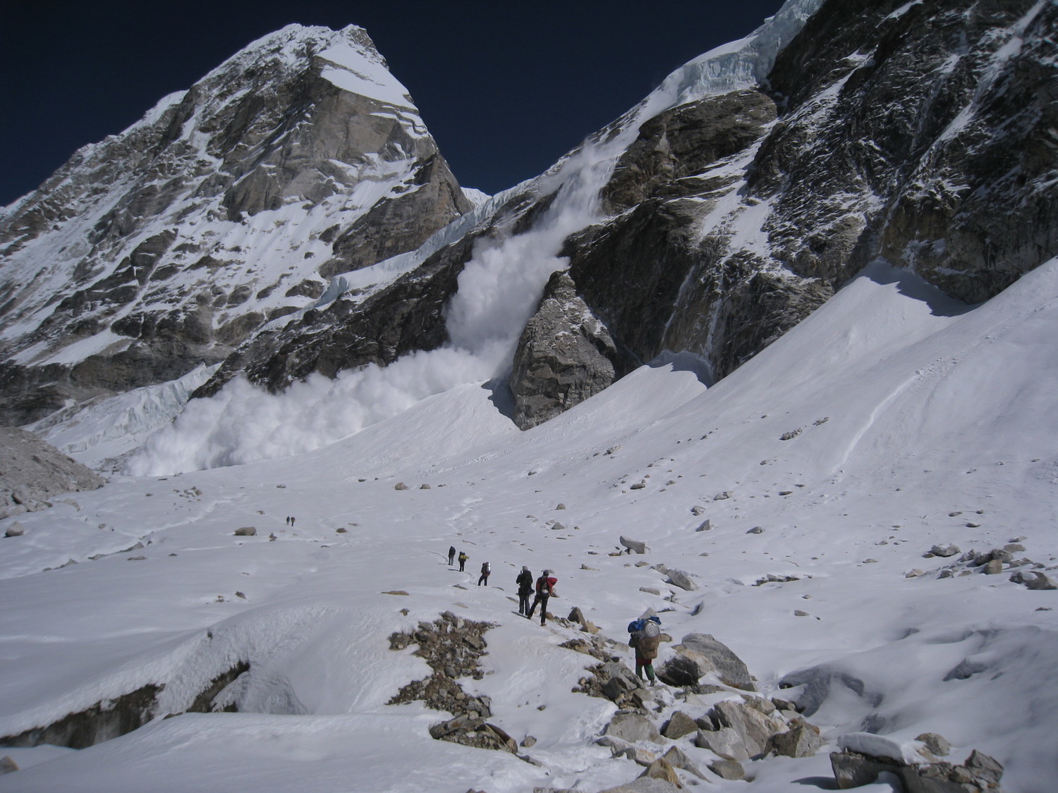 Parchermo - en montant vers TashiLapsha -avalanche