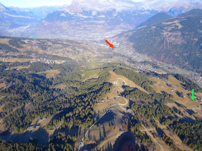 2 atterro possibles, en rouge à St Gervais, en vert, à la voiture