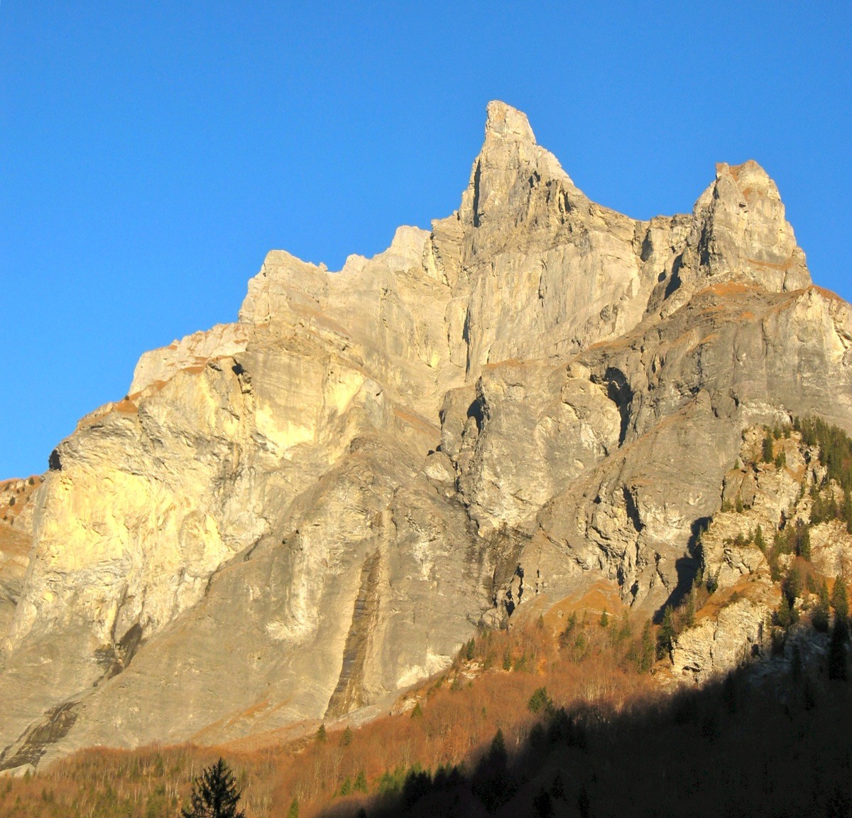 Tenneverge depuis le Fer-à-Cheval