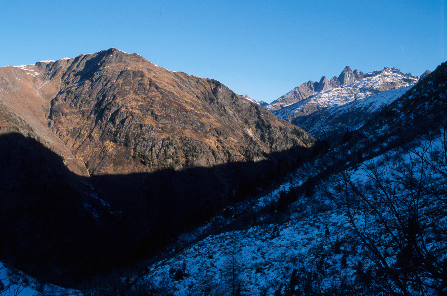 Pointe Noire de Pormenaz, Aiguilles Rouges