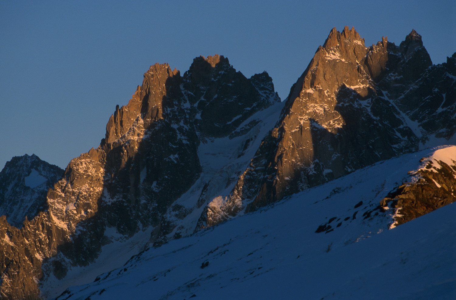 Aiguille des Grand Charmoz, Aiguille de Blaitière