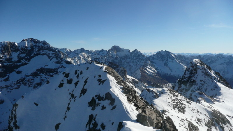 Cime du Vallon, vue du sommet vers l'Est.