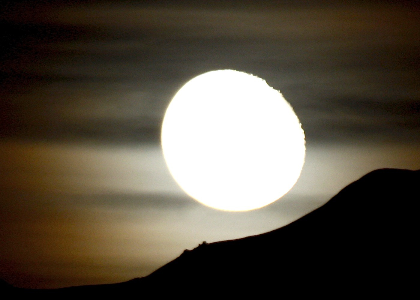 la lune séjourne au refuge Vallot 2