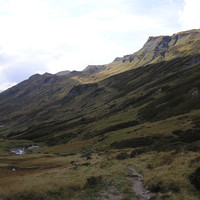 Arrivée aux chalets de Villy depuis le col de Salenton