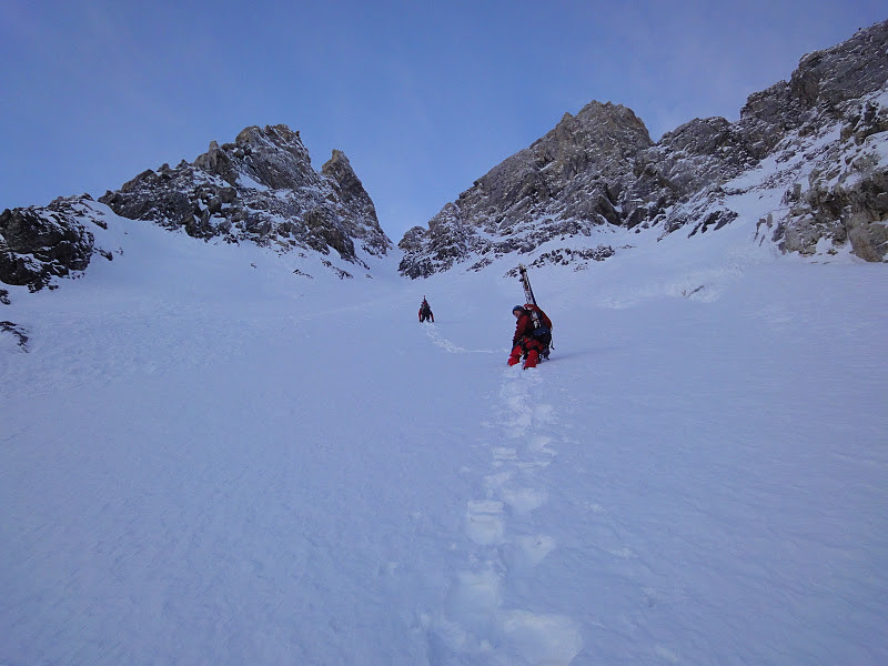 depuis le bas du couloir