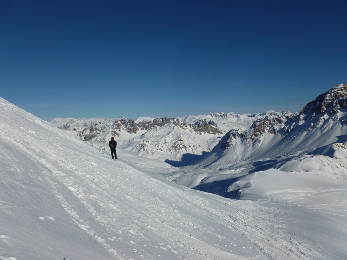 l'enneigement a l'air meilleur versant savoie