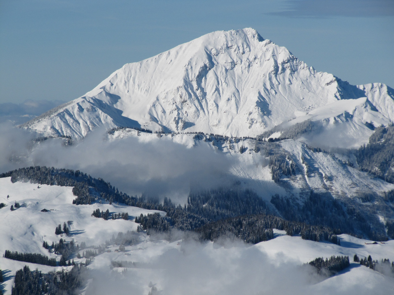 Mt de Grange Face E : vue depuis Valerette 8.12.2011