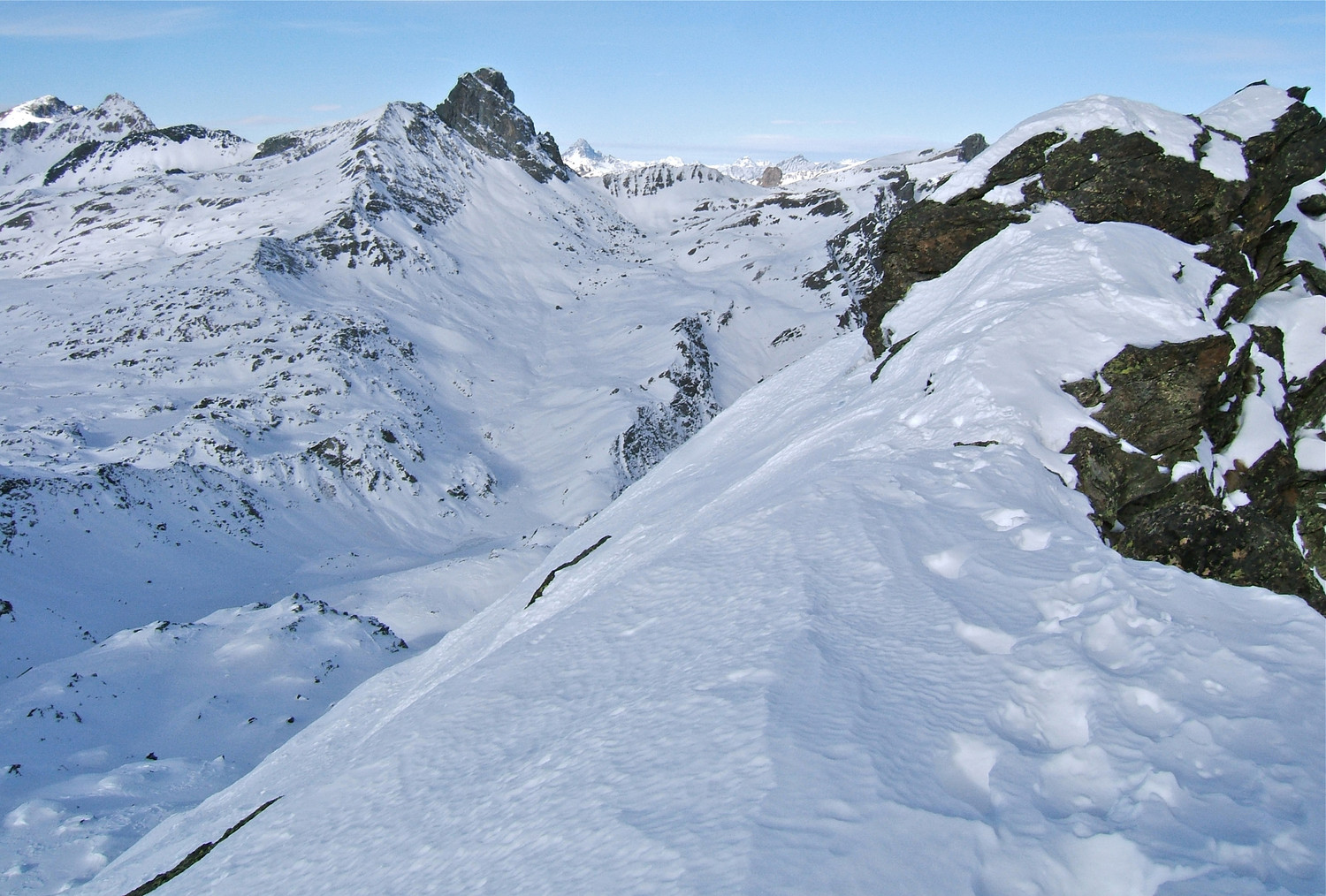 Le Lac Bleu et le passage du Col du Longet.