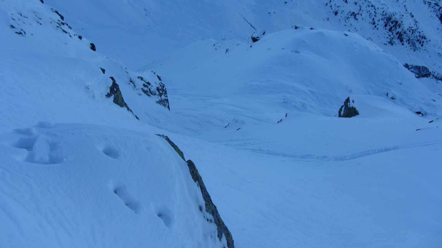bonne poudre bleue sous le Col de l'Evêque