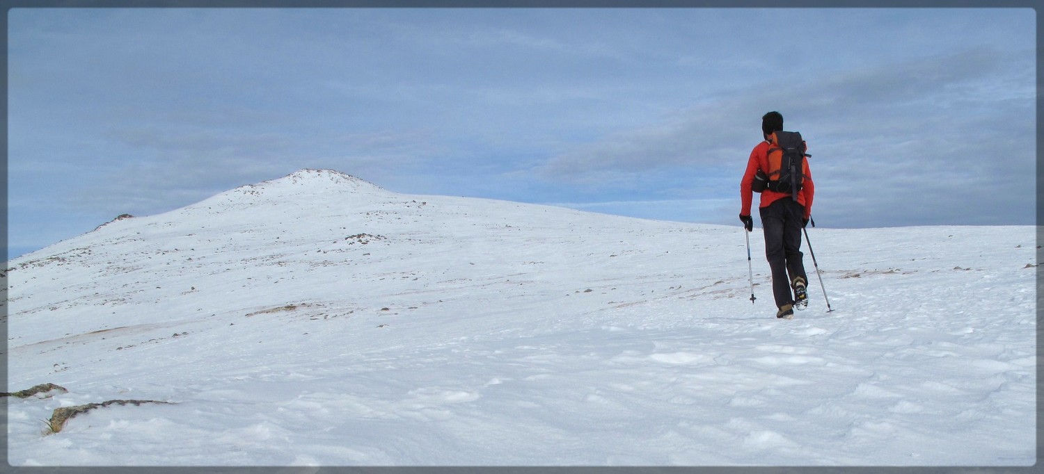 Sur l'altiplano du Campcardos, en marche vers le sommet