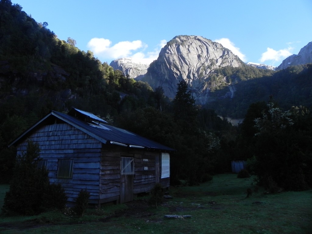 La Junta, derrière le confortable Fongon du camping.