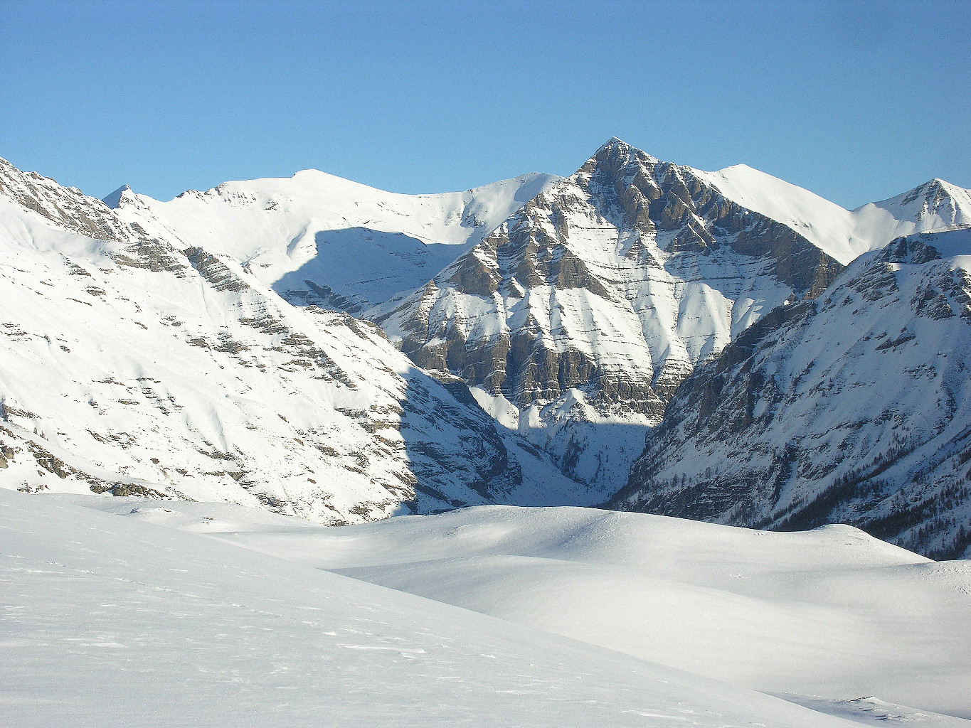 la face SW de la Diablée, peu de neige