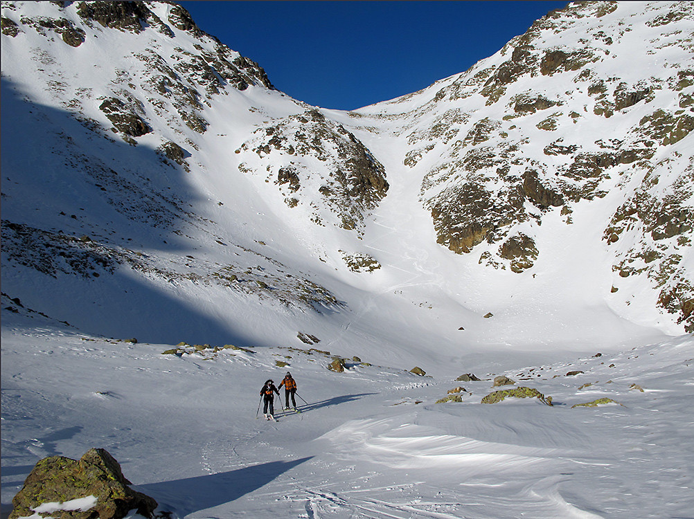 il Pass da Val Mera con il ripido accesso dal versante meridionale.