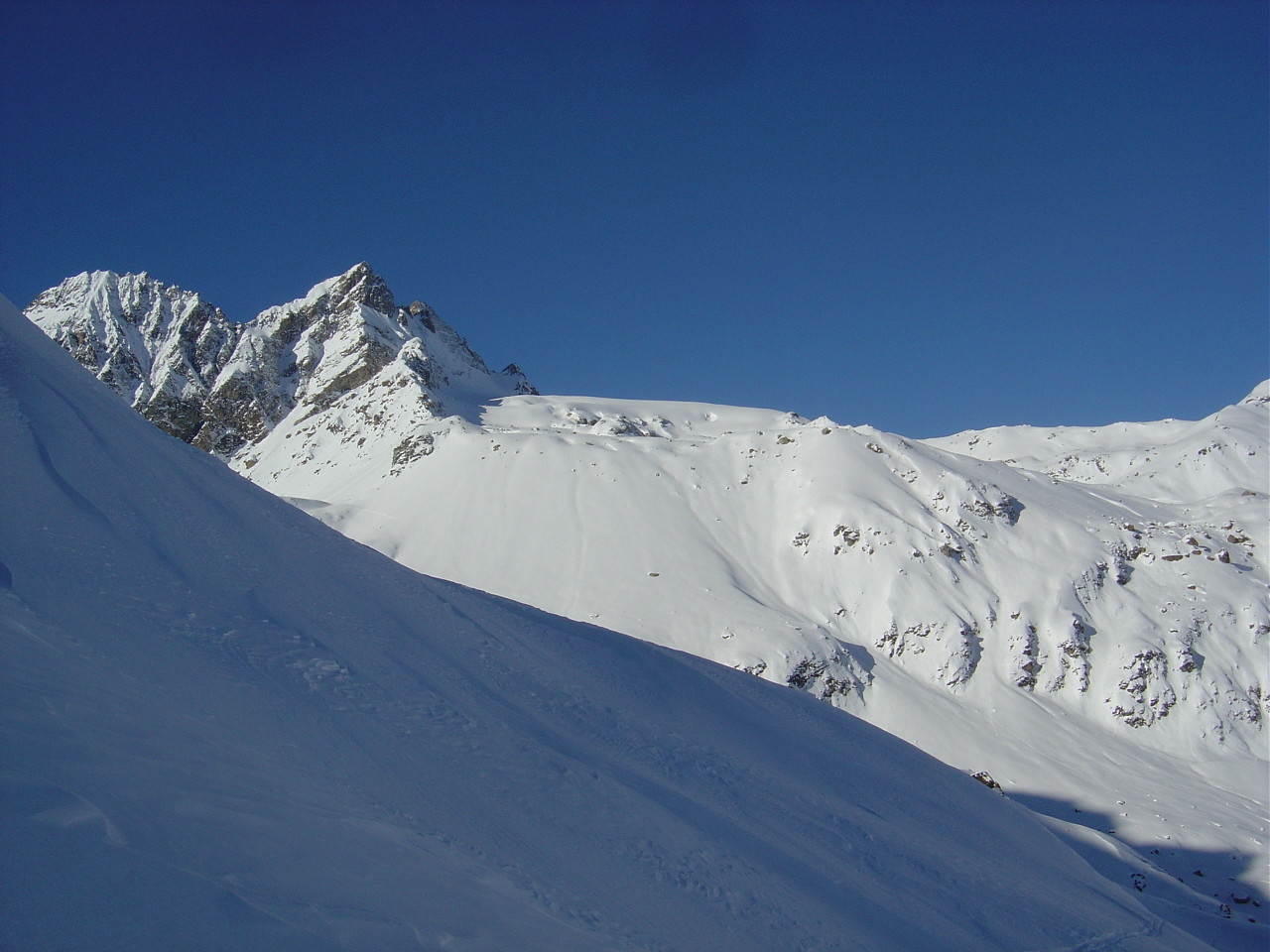 Les Aiguilles Rouges et sa moraine...