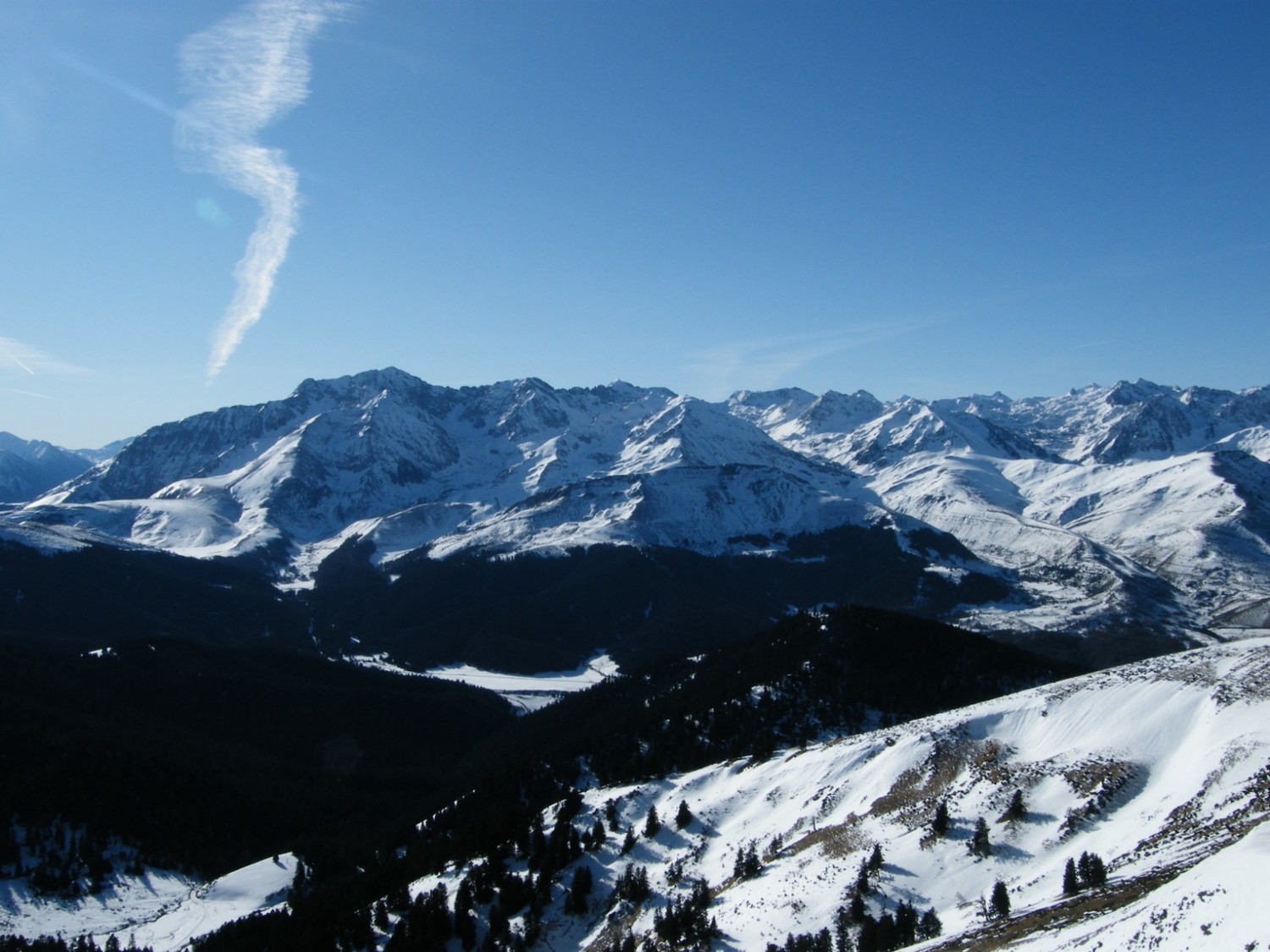 A droite le massif de l'Arbizon