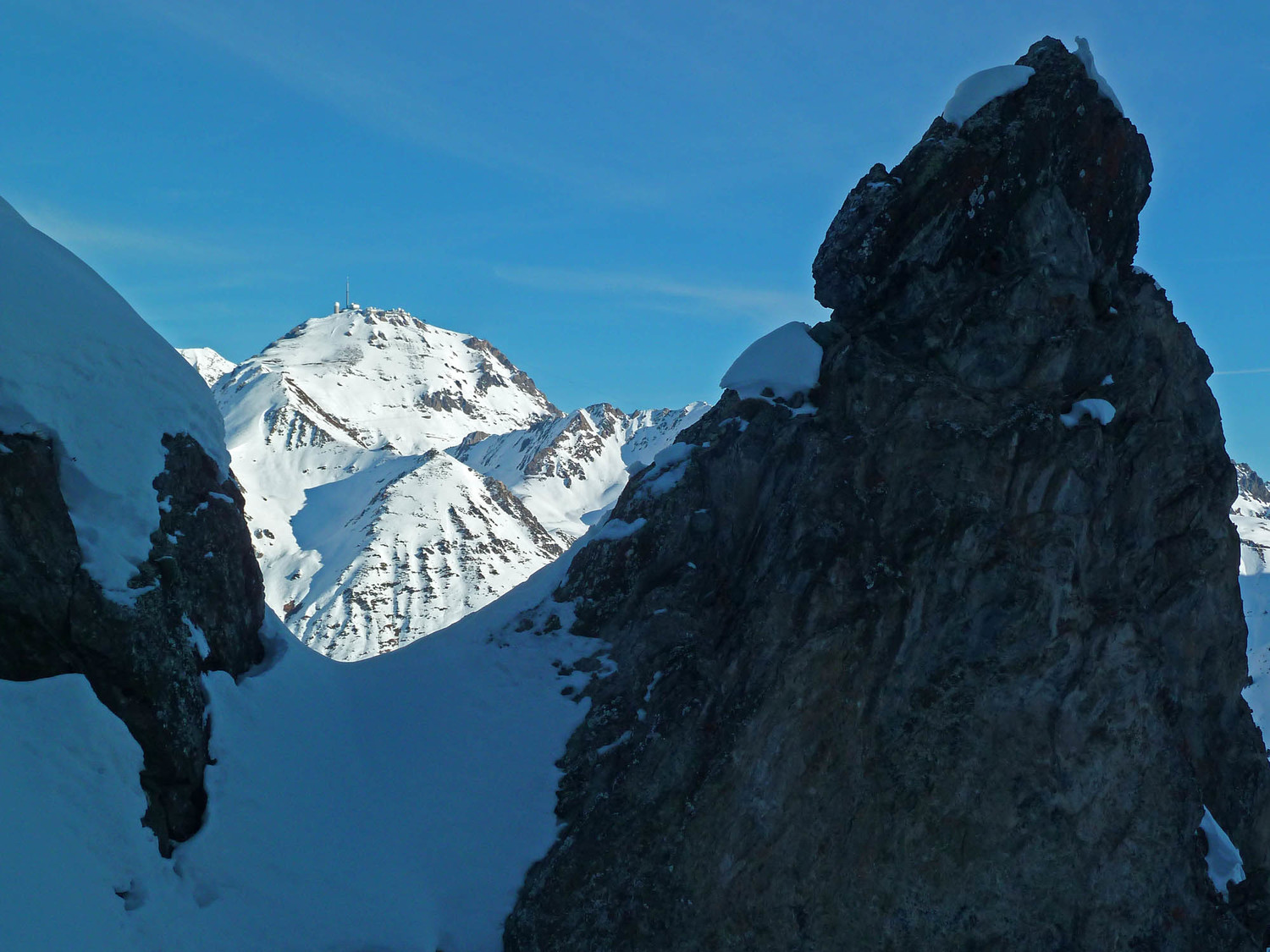 Le pic de Midi fait le beau au soleil