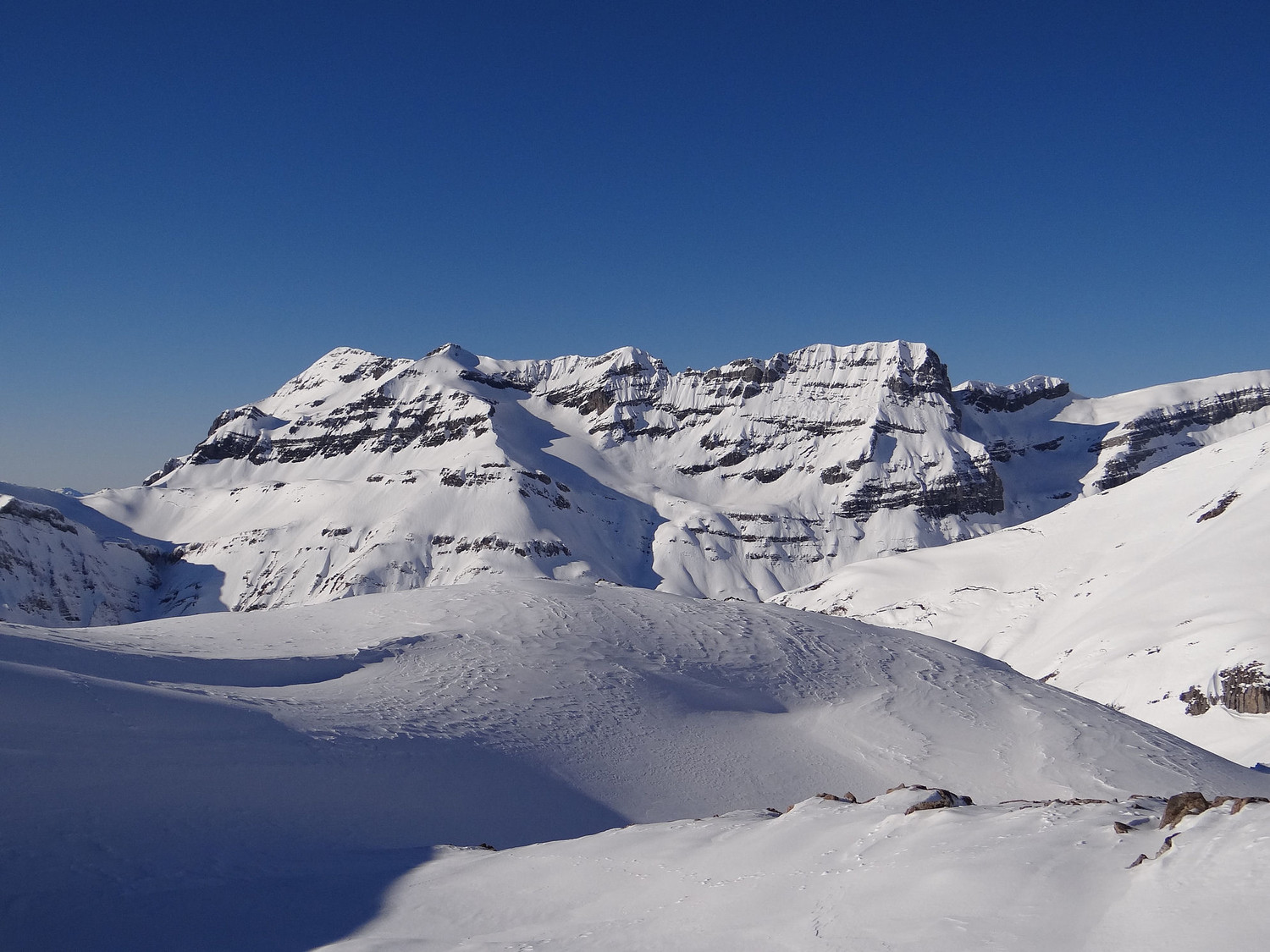 Du Tenneverge à la tour du Prazon