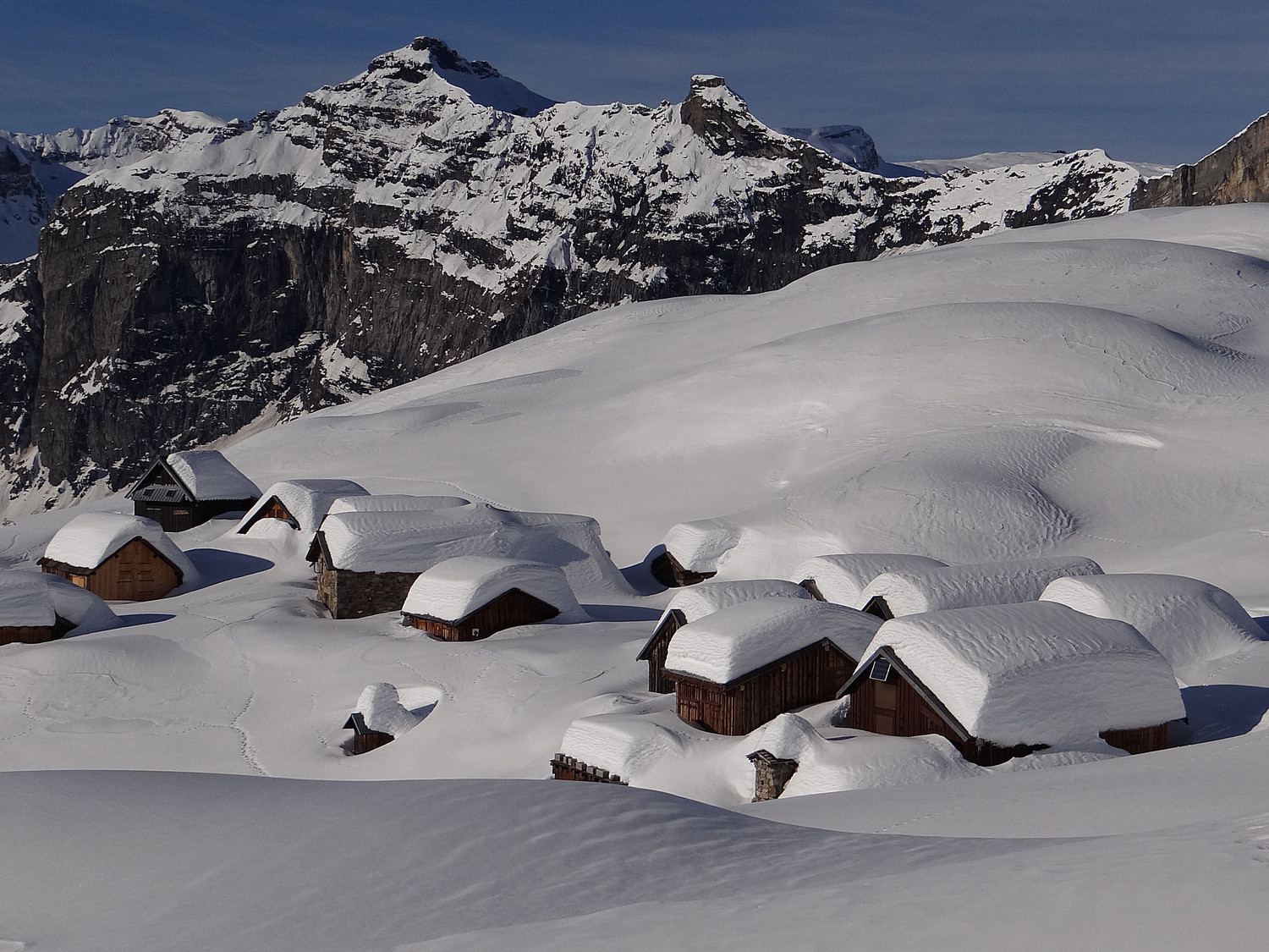 Les chalets bis pour mieux visualiser la hauteur de neige