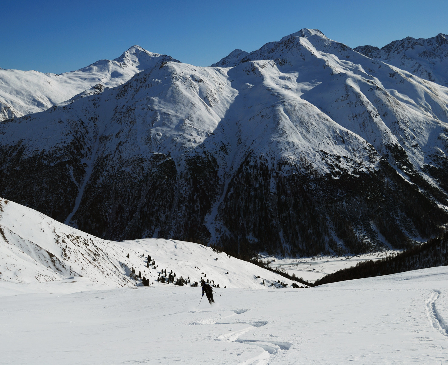 Scendendo verso la cascina del Monte a circa 2400 m