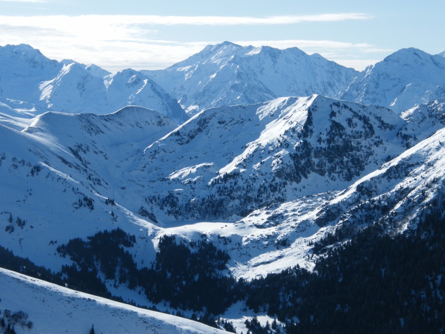 Le Lac de Bareilles enneigé