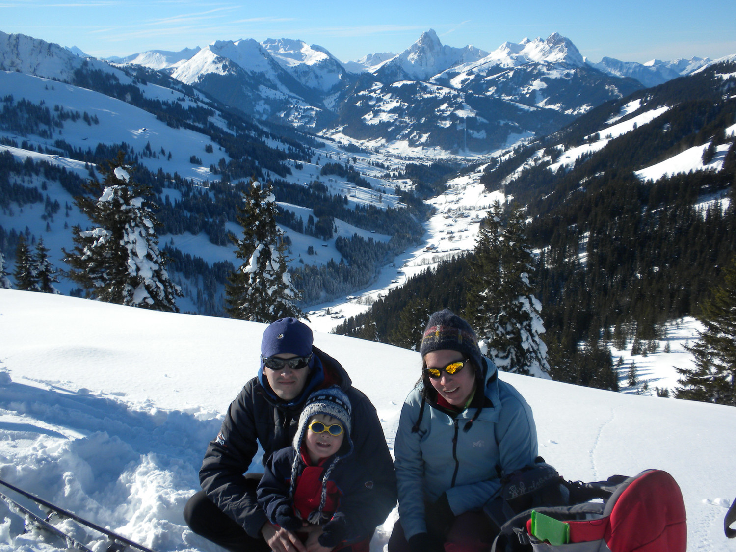 En famille au sommet de l'Amslergrat