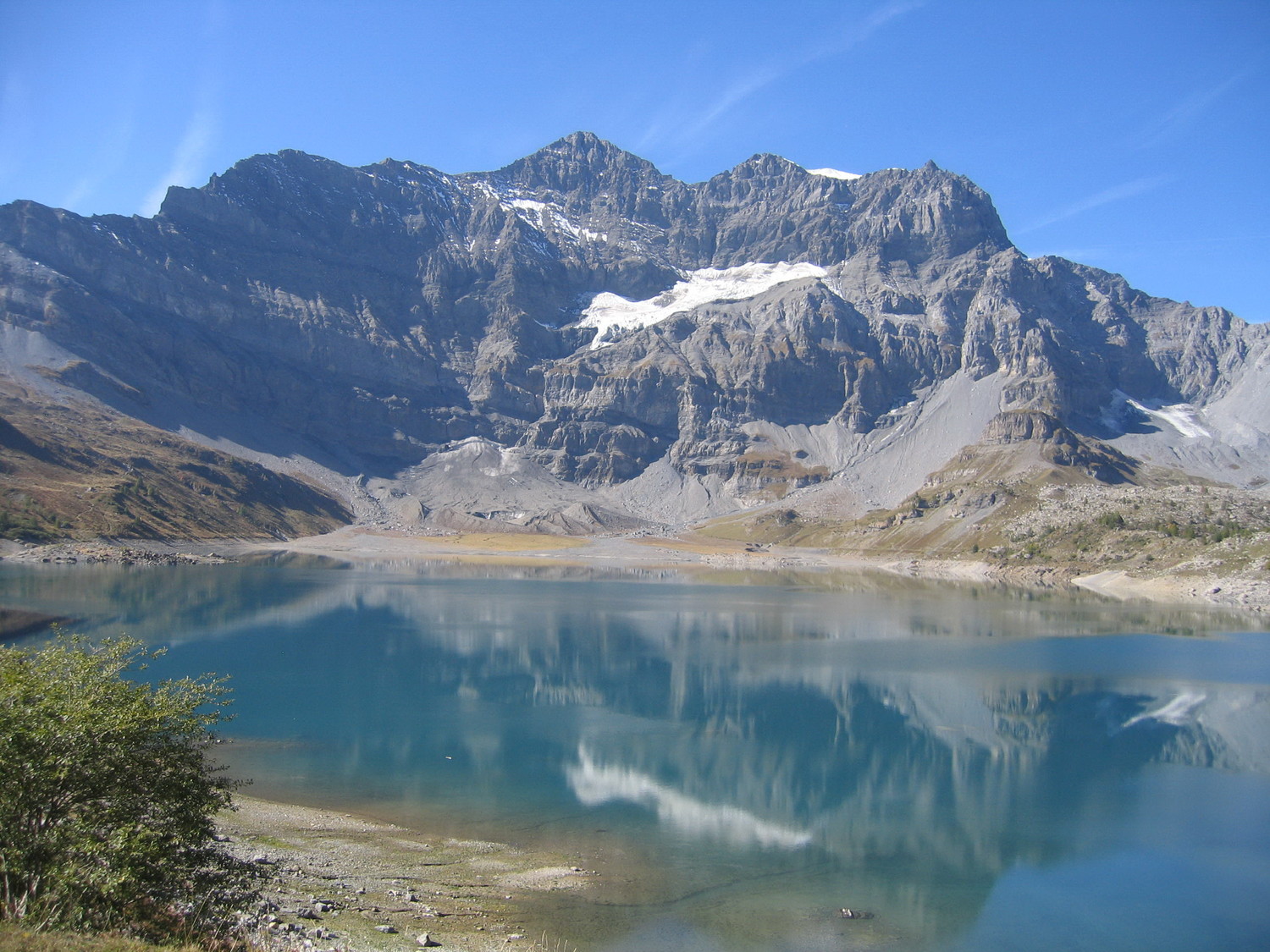 la tour saliére, du lac de Salanfe