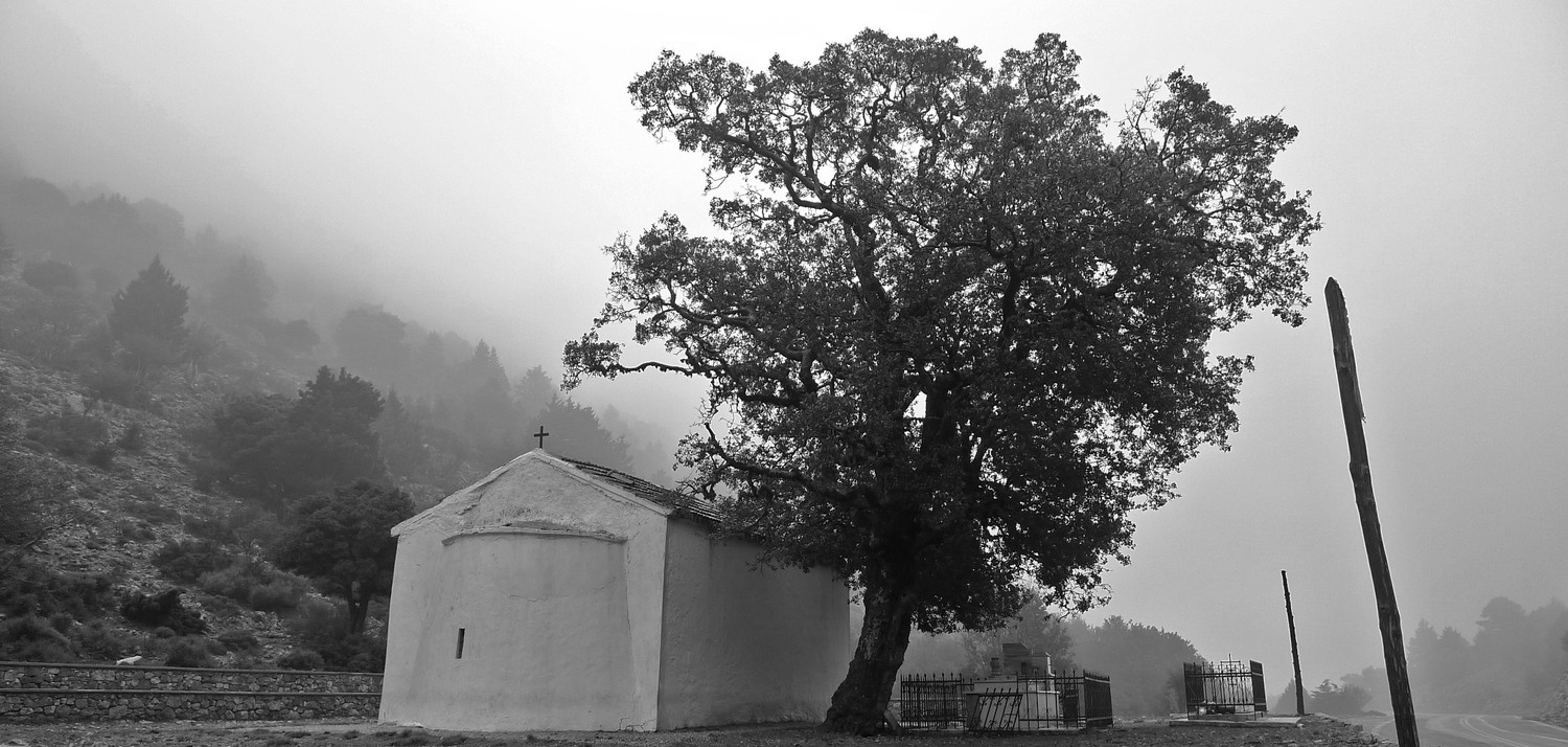 Chapelle avant l'entrée dans les gorges