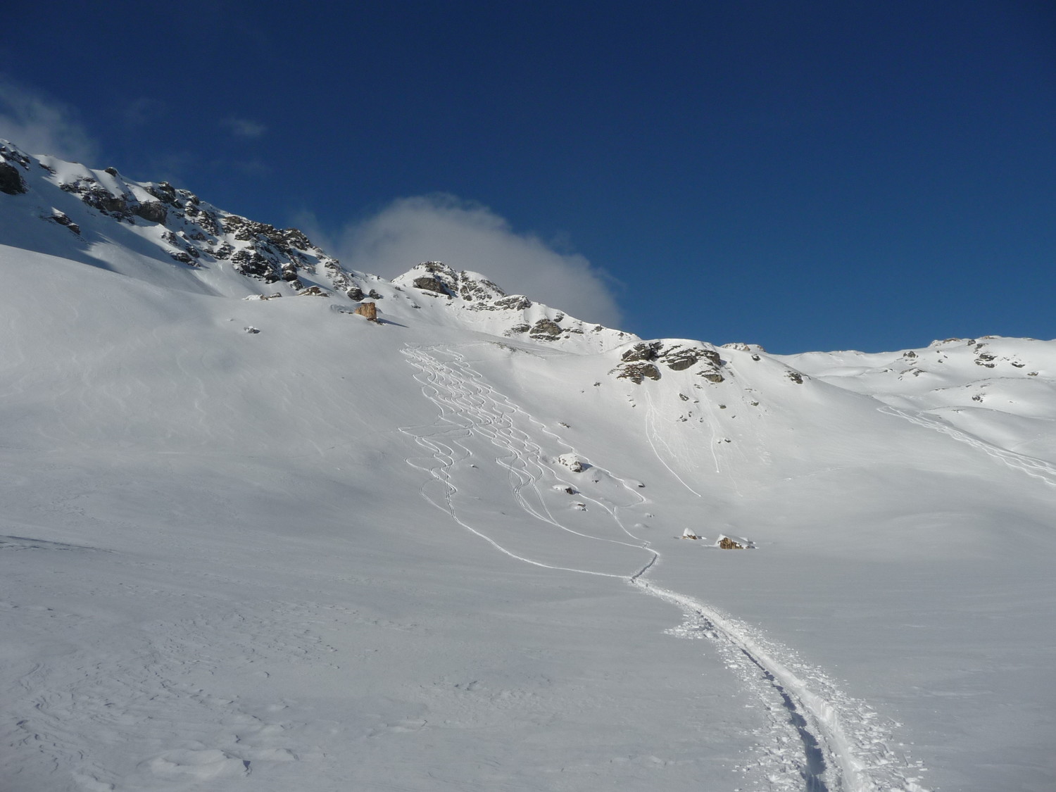 Bei pendii intermedi prima del traverso verso la Tsa di Fontaney