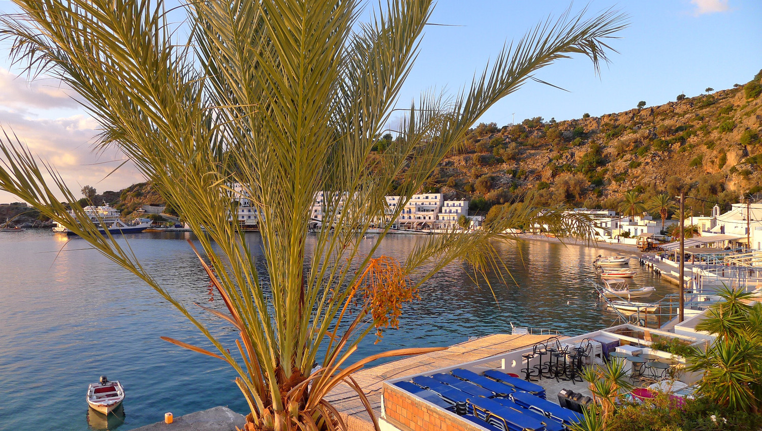 Petit déjeuner au balcon, Loutro