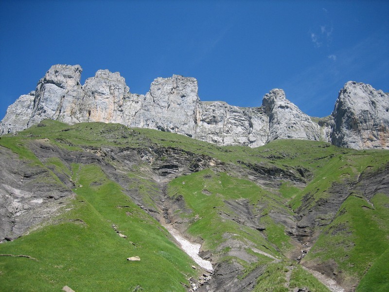 Sous les Tours d'Areu