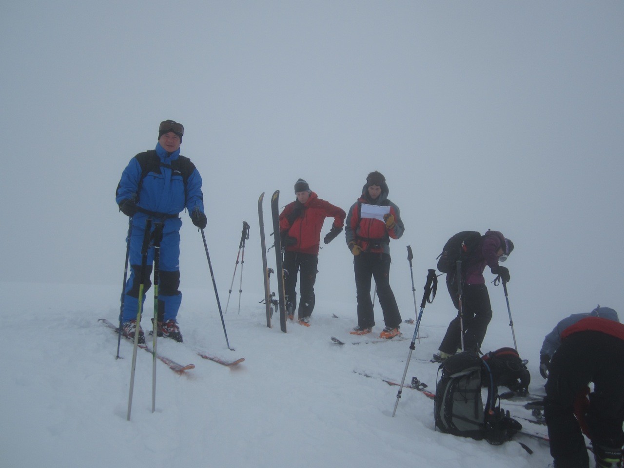 Au sommet : mais par où est la descente ?!