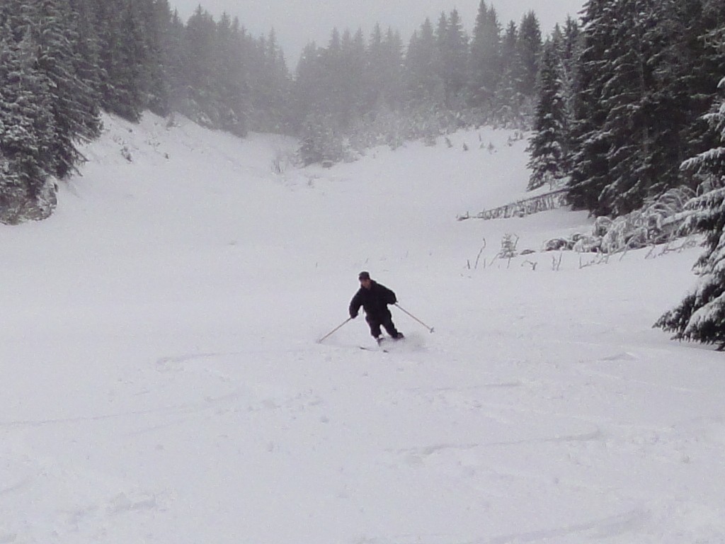 Belle pente régulière et poudreuse