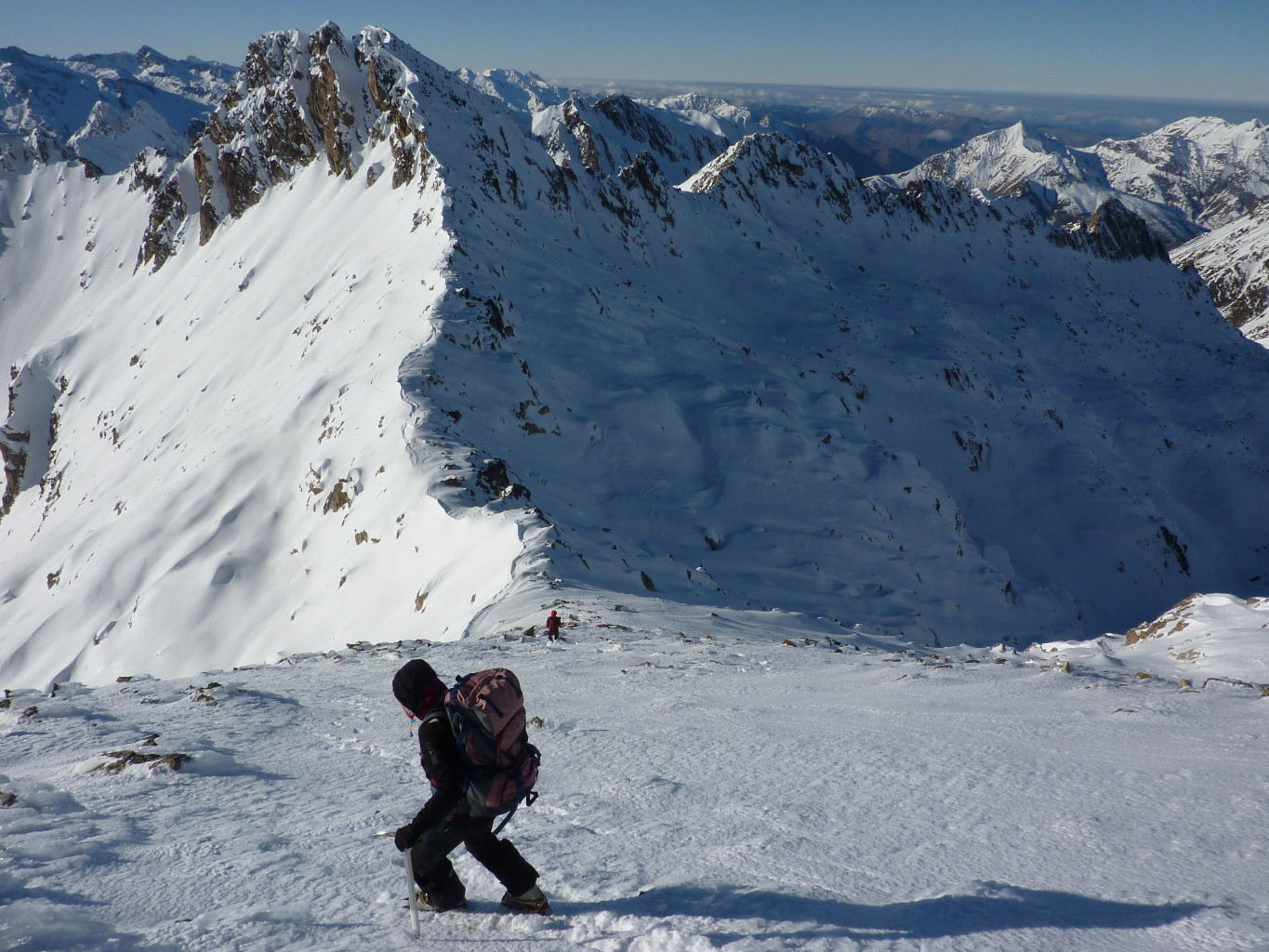 descente de la crête vers le col de la coue estrete