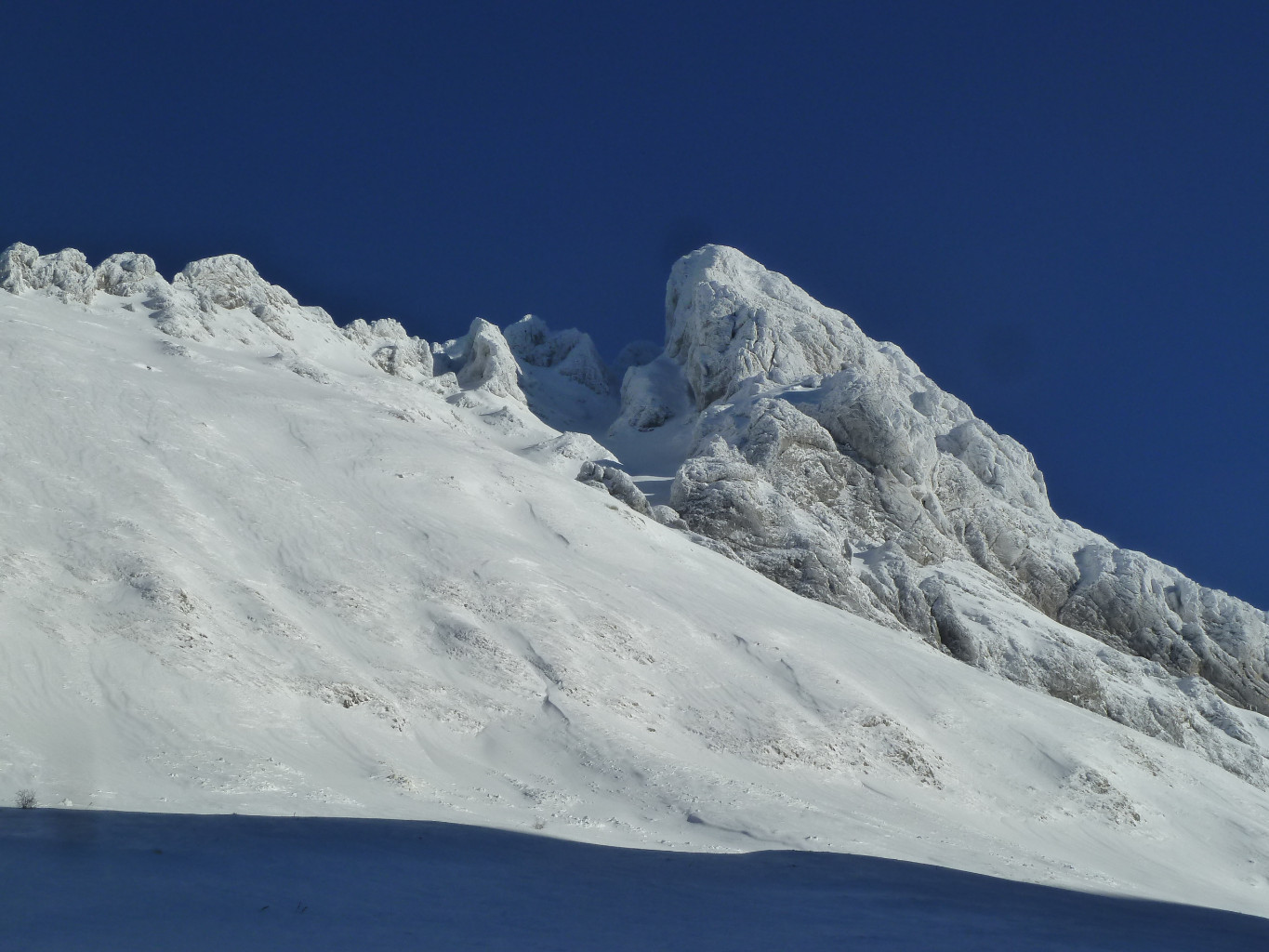 Peu avant les Chalets d'Oche, la Dent d'Oche version Cordillère Blanche