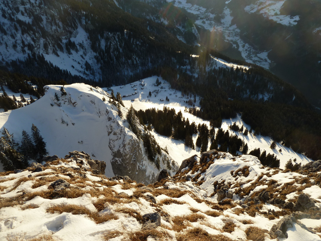 Chalets de la Buchille et l'entrée du couloir de Tré-la-Dona