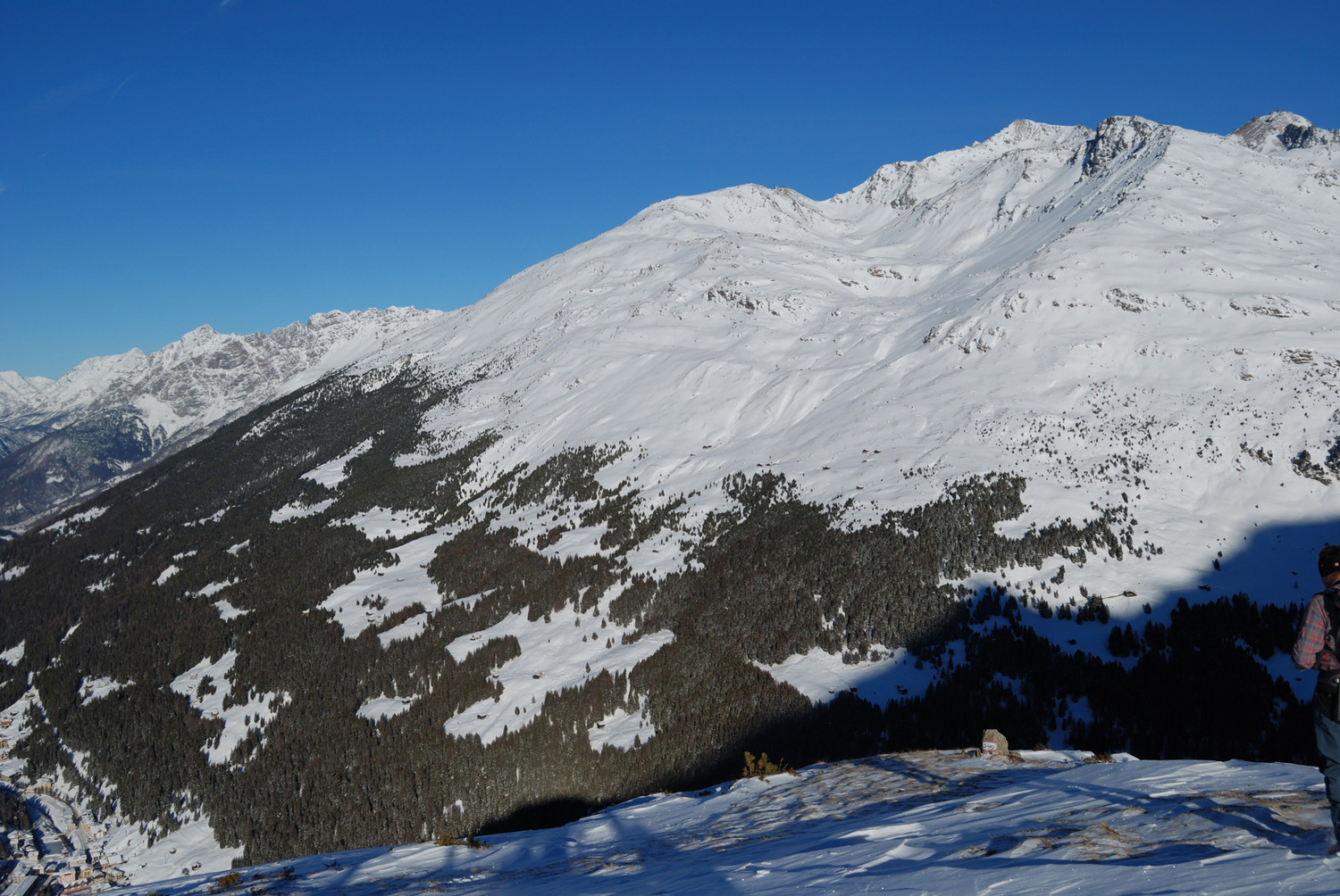 Vista verso il Monte Confinale 3370 m dal Dosso Tresero 2354 m