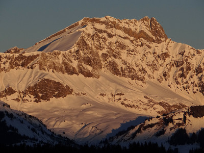 L'Etale au lever du soleil (depuis les Saisies) L'Etale au lever du soleil (depuis les Saisies)