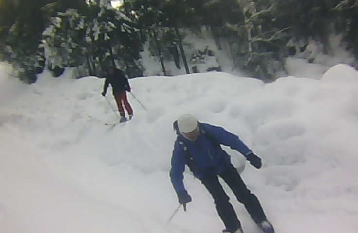 Traversée de la coulée sur le chemin
