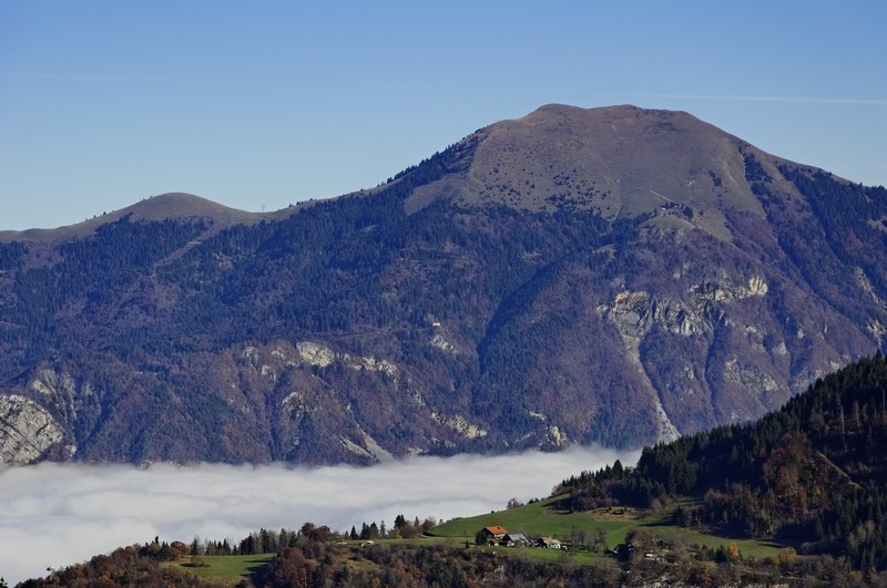 Au dessus des nuages