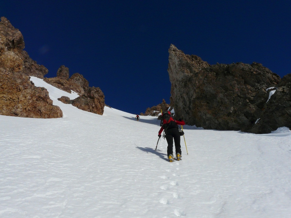 Dans le couloir.