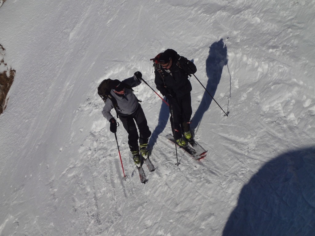 Passage raide sur l'arête sommitale