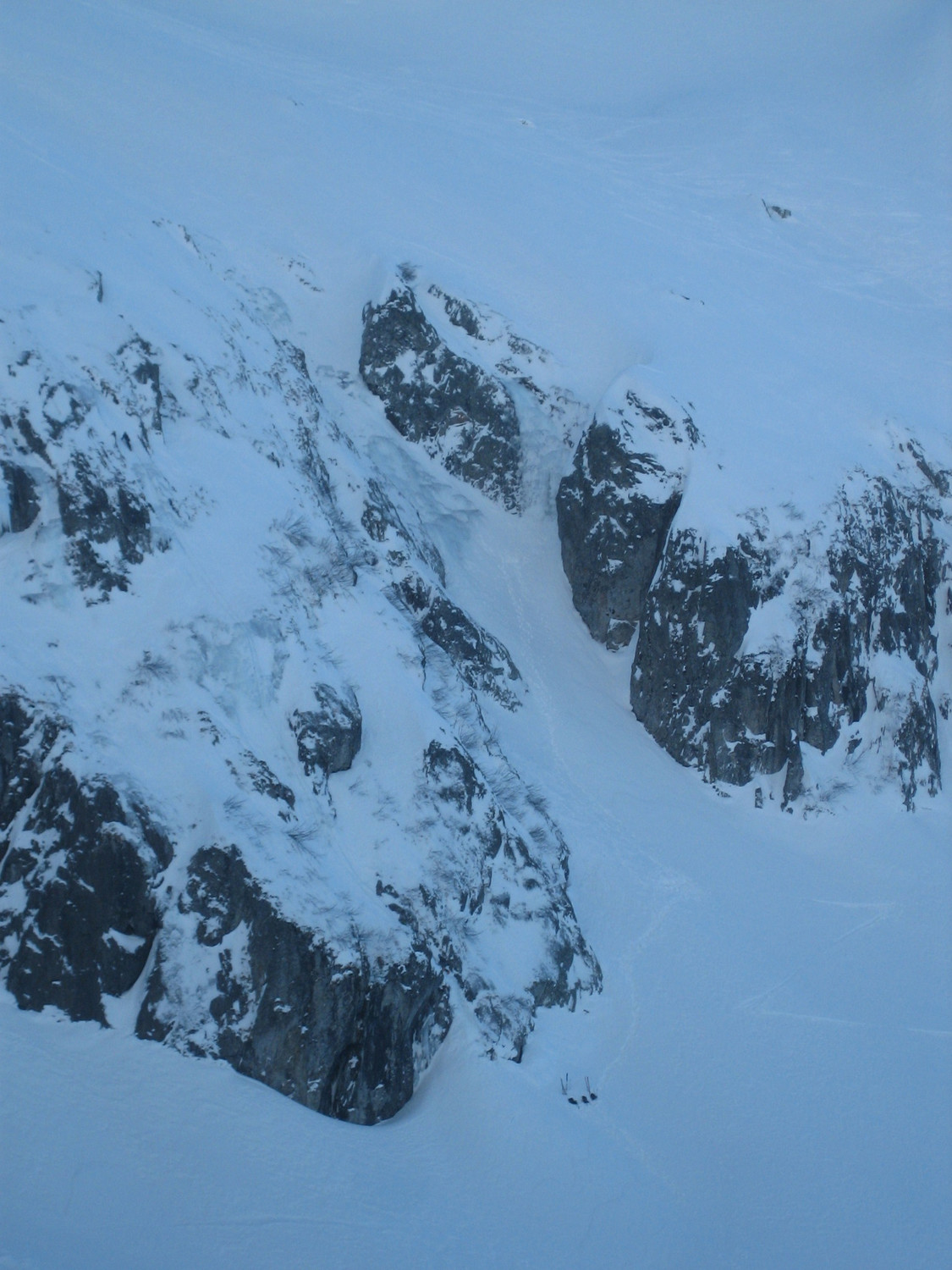 Cirque de l'Oule : cascade de glace de 10m