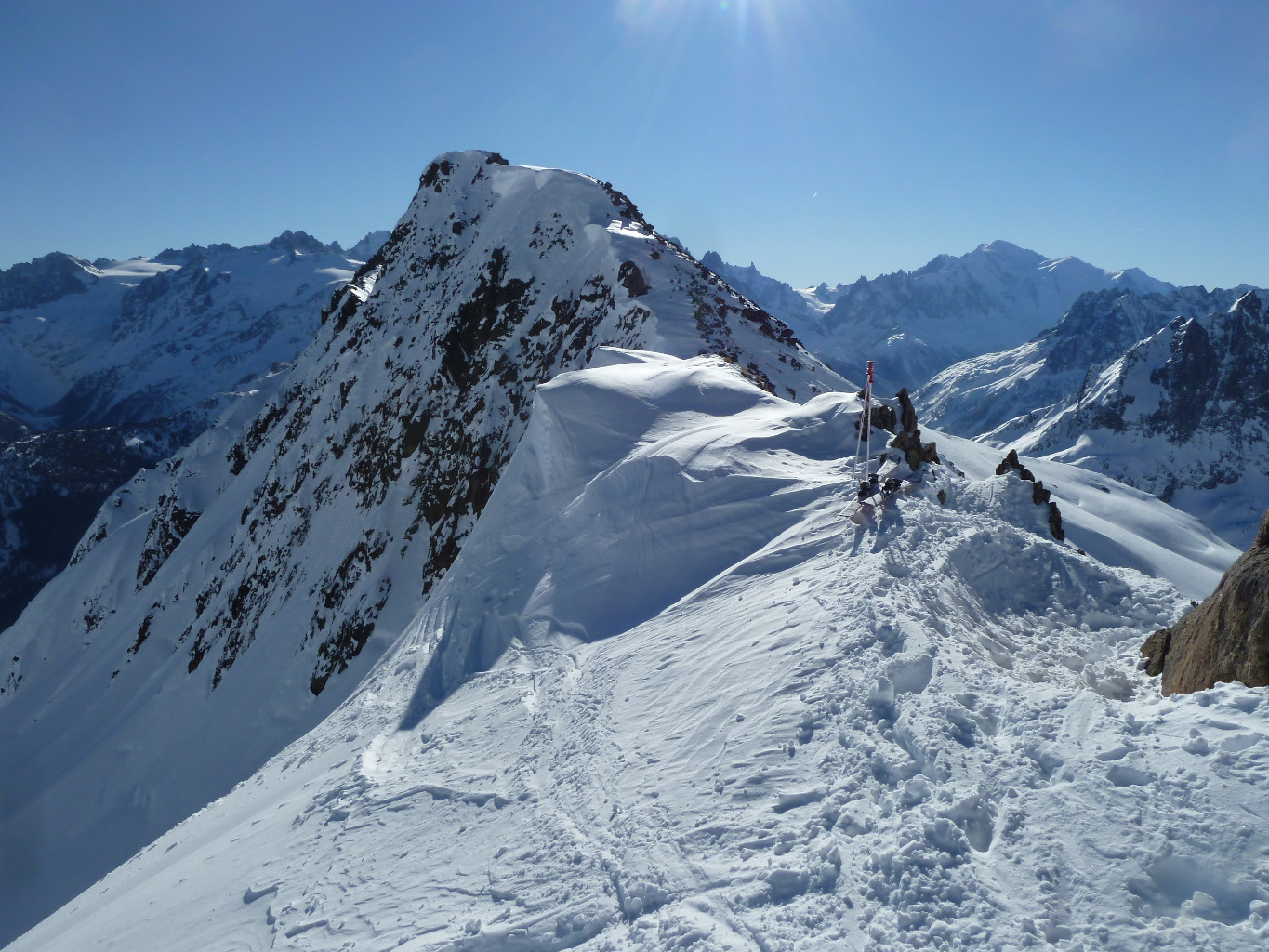 Bel Oiseau: Trient à gauche et Mont-Blanc à droite